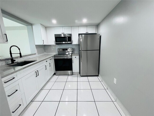 Photo - 2055 SW 122nd Ave Unit 507