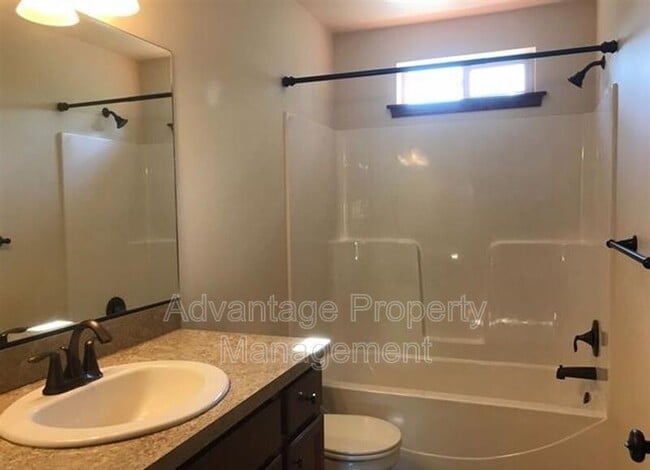 Photo - 1645 NW Kings Blvd