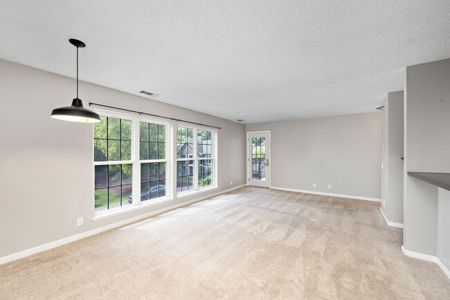 Photo - 6155 Chasewood Pky Unit 204