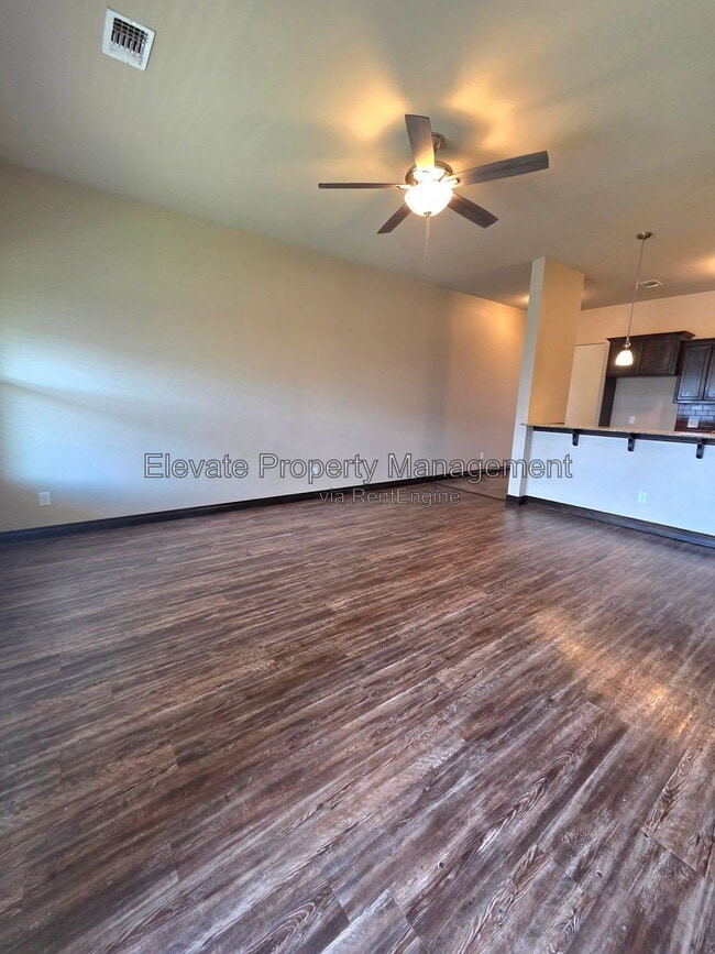Photo - 10802 NW 21st St