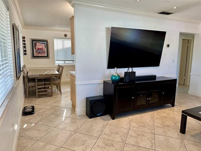 Photo - 2931 SW 25th St Unit 2931