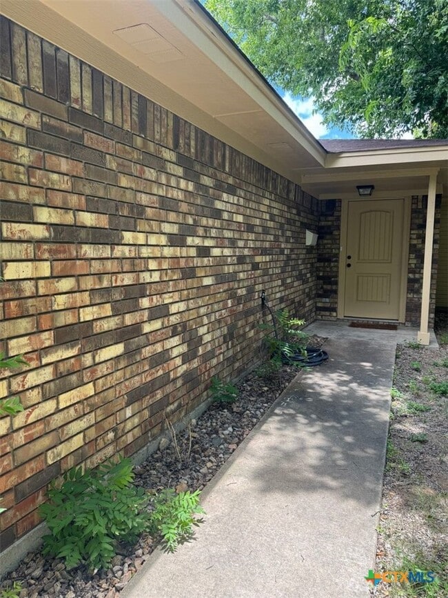 Photo - 108 E Reagan Ave
