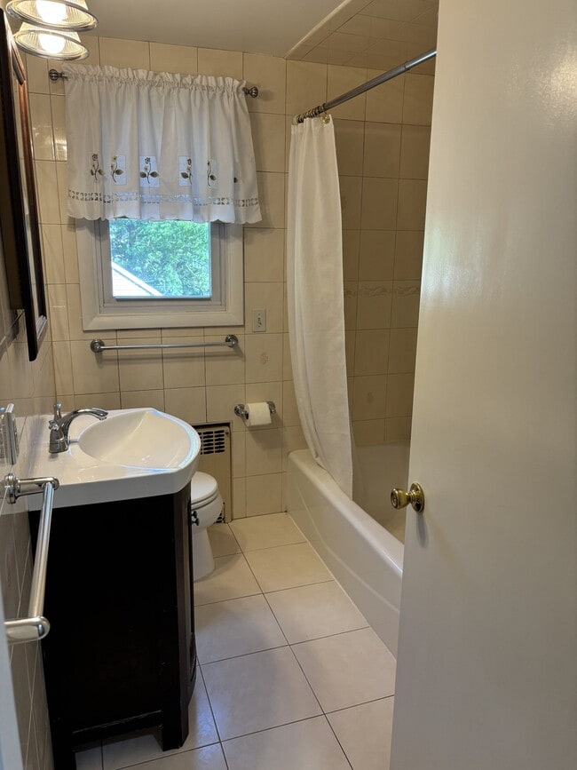 Photo - 118 Riverside Ave Unit FL2