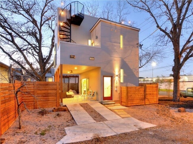 Building Photo - 5517 Avenue G