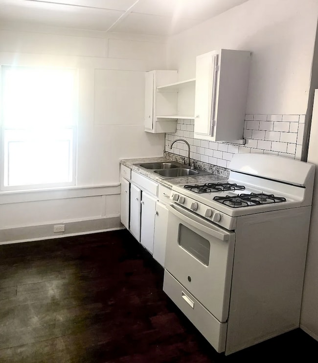 Photo - 3715 Travis Ave Unidad C