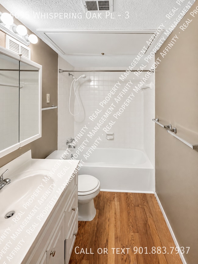 Photo - 6695 Whispering Oak Pl