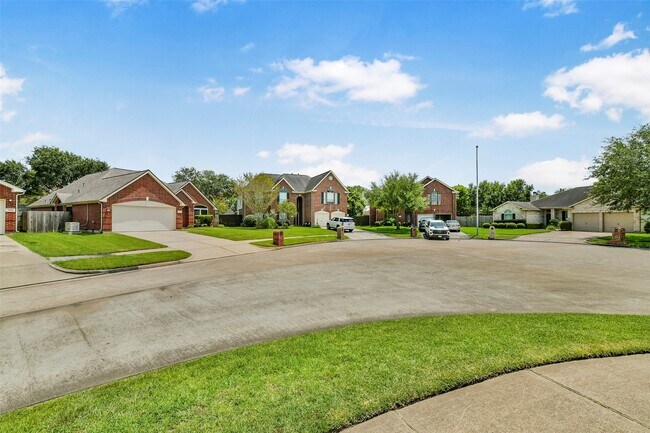 3510 Harbor Pass Ln