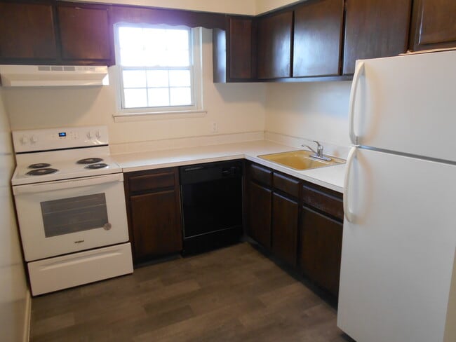 Photo - 1401-1511 E Tremont St