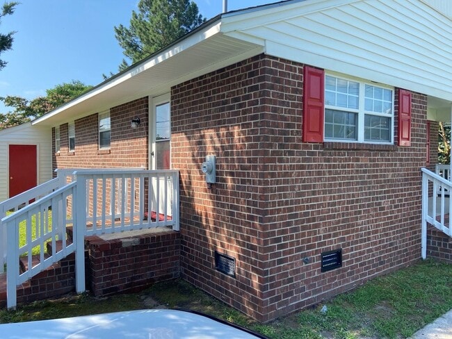 Photo - 3 Bedroom One Bath House For Rent