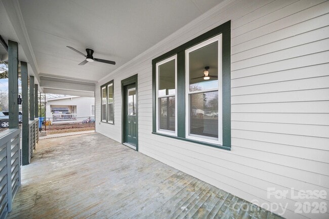 Photo - 1703 Lowder St