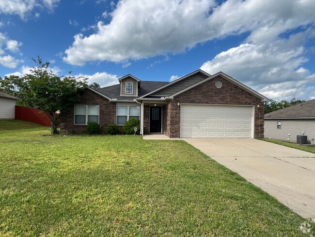 Building Photo - New Listing! Rental