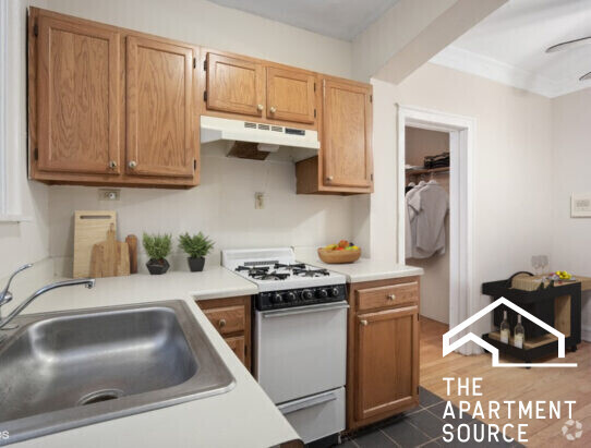 Building Photo - 4215 N Paulina St Rental