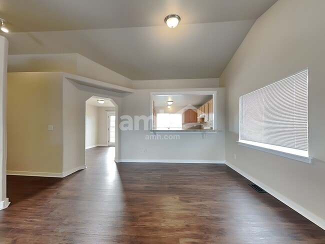 Photo - 1327 Whitehouse Ave