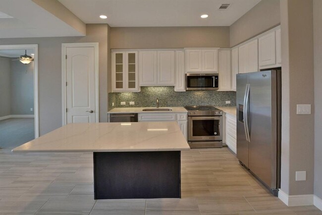 Photo - 106 Bella Toscana Ave Unidad 3208