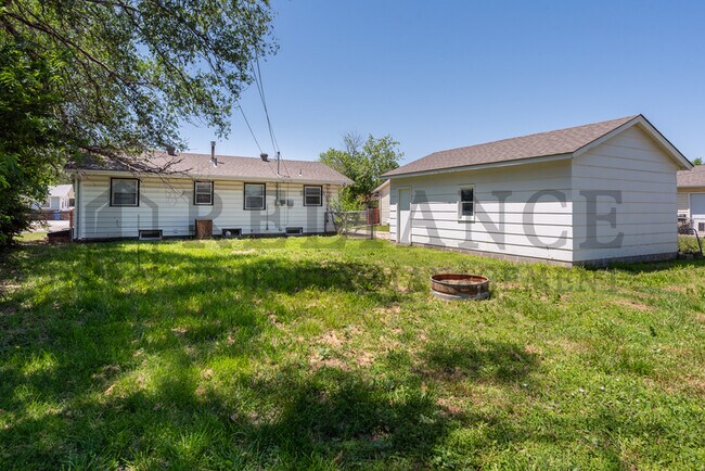 Photo - 3052 S Bonn Ave