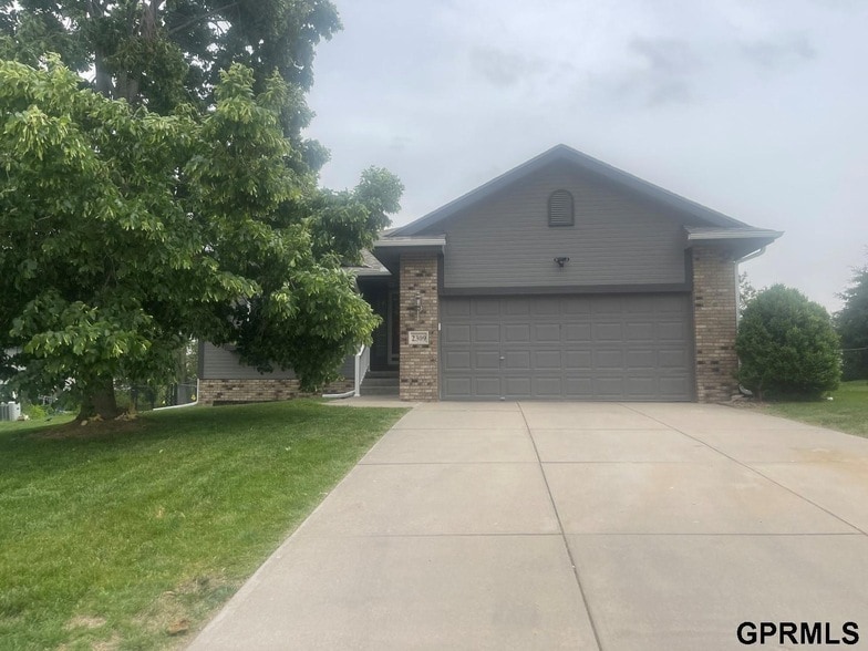 Photo - 2309 Aberdeen Dr