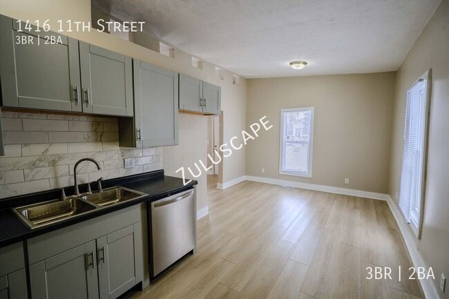 Photo - 1416 W 11th St