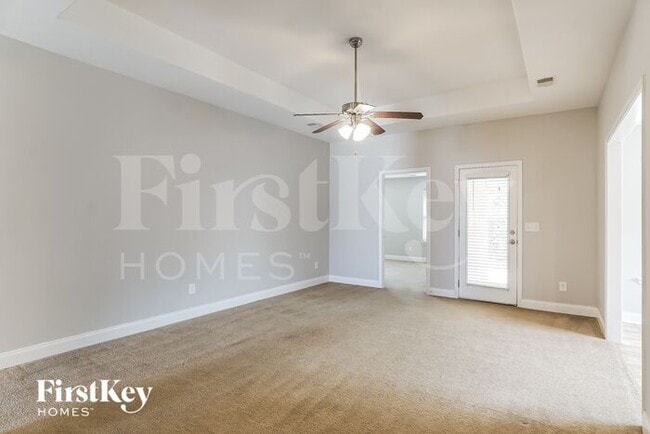 Photo - 221 Hillcrest Dr