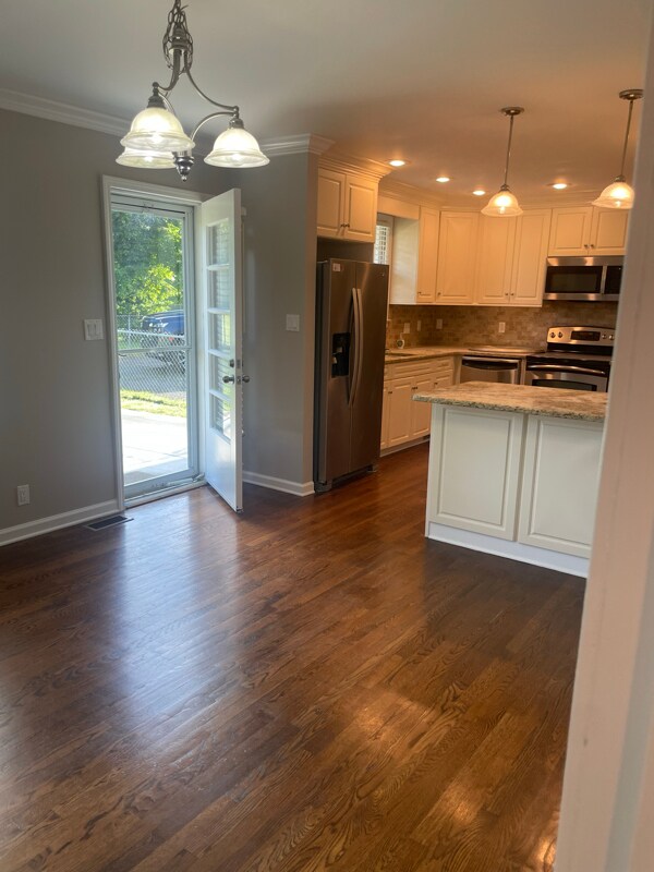 Photo - 208 General Roberts Dr