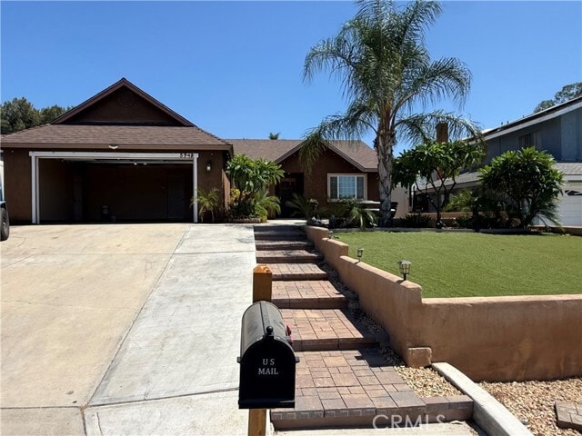 5948 Quiroz Dr