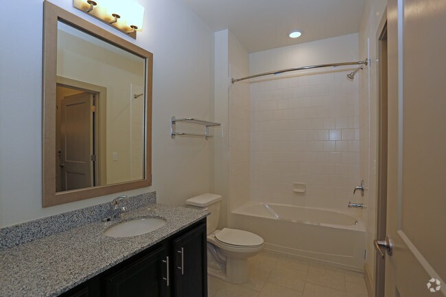 2BR, 2BA - 1,155 SF 2A - Bathroom