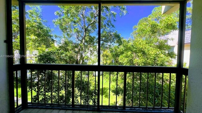 Photo - 8429 Forest Hills Dr Unit 305