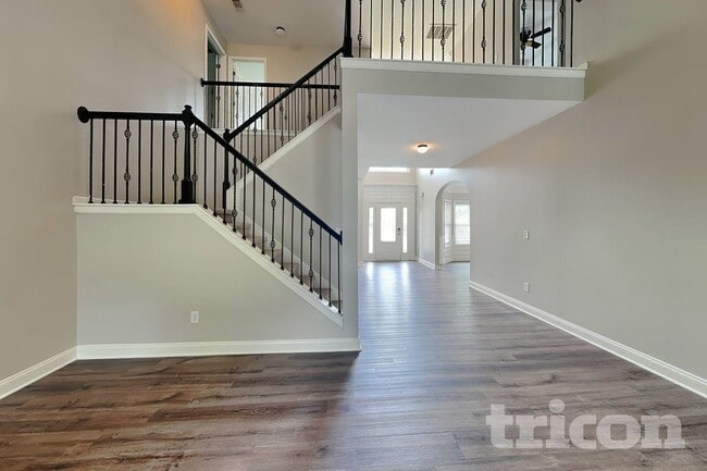 Photo - 1571 English Manor Cir