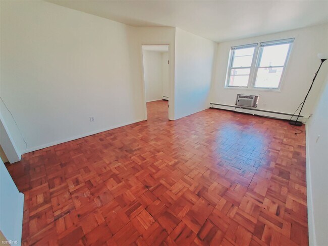Photo - 1 br, 1 bath Condo - 140 Grove St Unit 6 Unidad 6