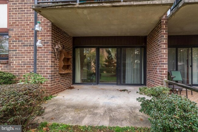 Photo - 9705 Kings Crown Ct Unidad 002