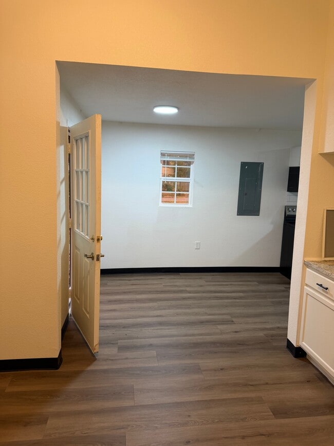 404 E Ross Ave Unit A