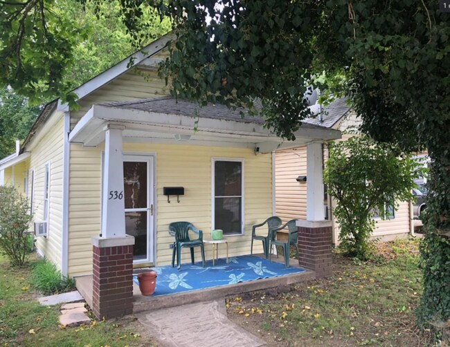 Photo - 536 Jefferson St