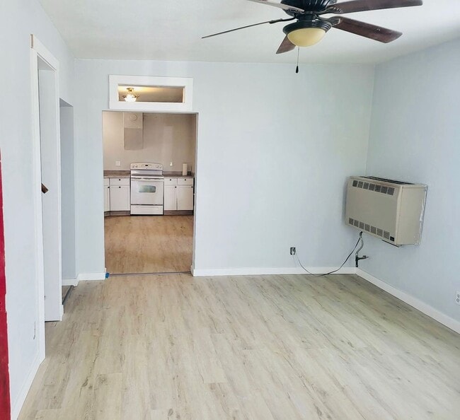 Photo - 312 E Electric St