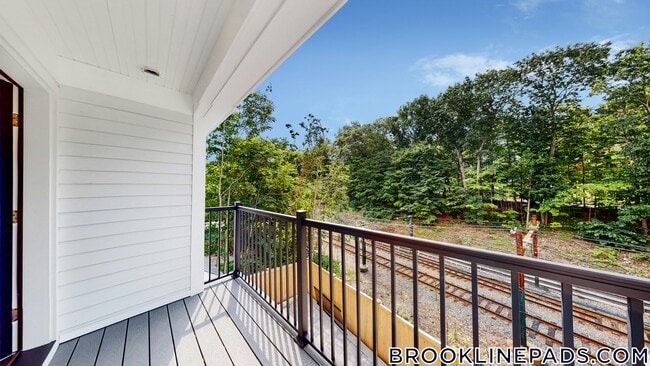 Photo - 101 Sumner Rd Unit 2