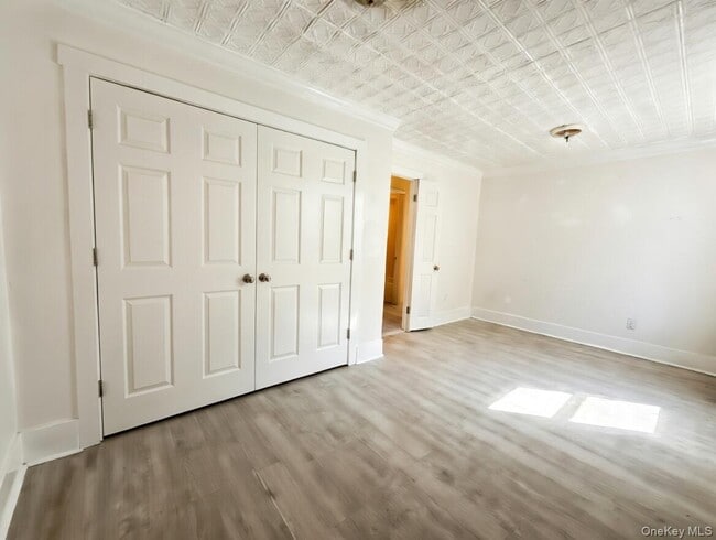 Photo - 611 St Lawrence Ave Unit 2