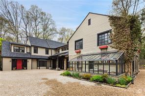 Building Photo - 118 Old Mill River Rd Rental
