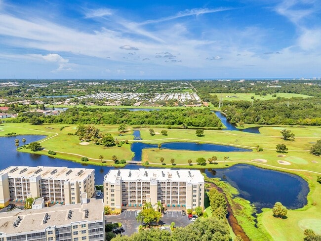 Building Photo - 1200 Country Club Dr Rental