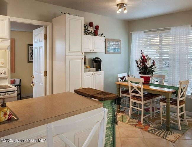 Photo - 1550 4th Ave