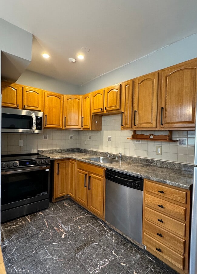 Photo - 5 Sutton St Unit 3A