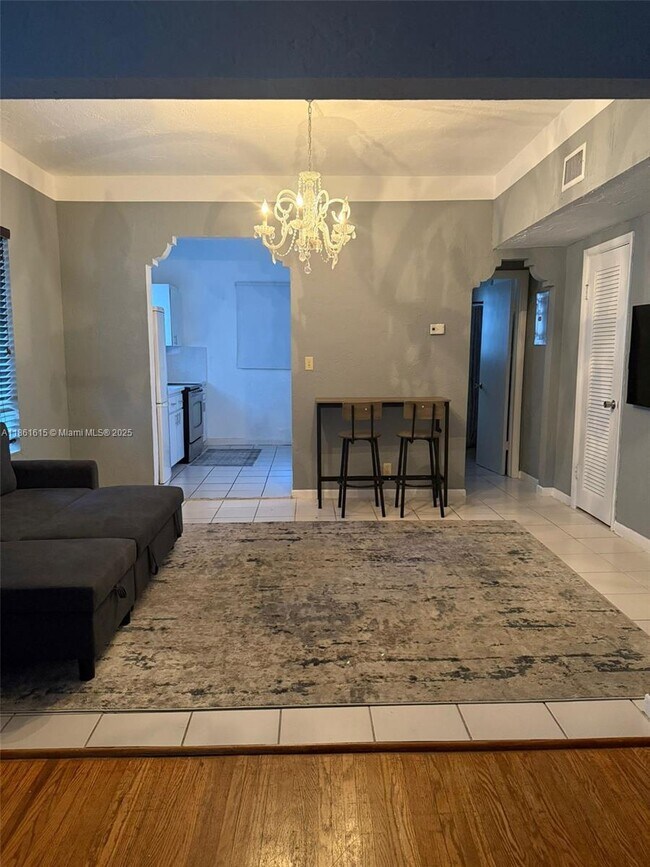 Photo - 935 9th St Unidad 2A