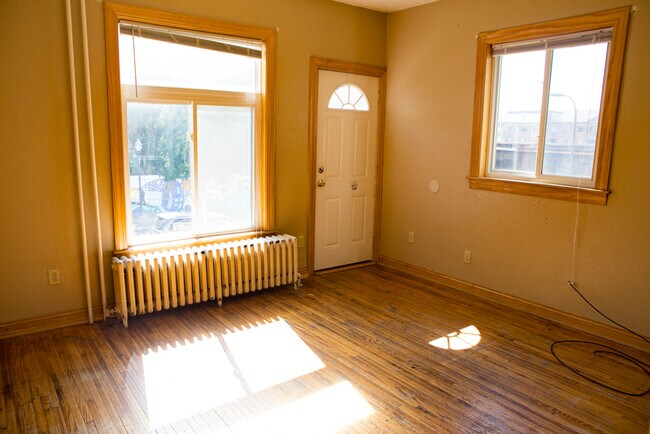 Photo - 825 15th Ave SE