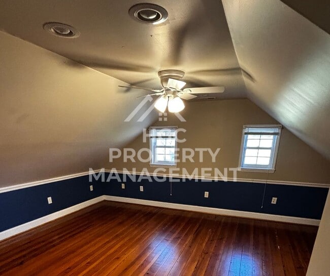 Photo - 160 Percy Ln