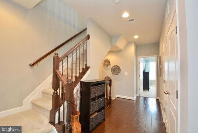 Photo - 702 Fair Winds Way