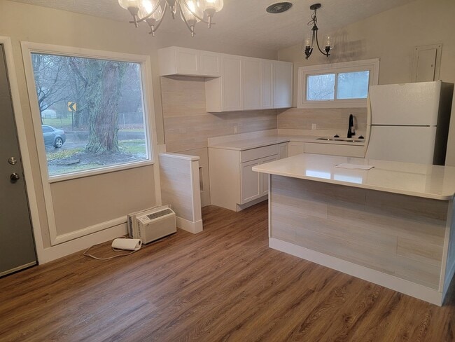 Photo - 1196 Thorndale Dr