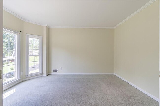 Photo - 5646 Nottingham Dr NW Casa