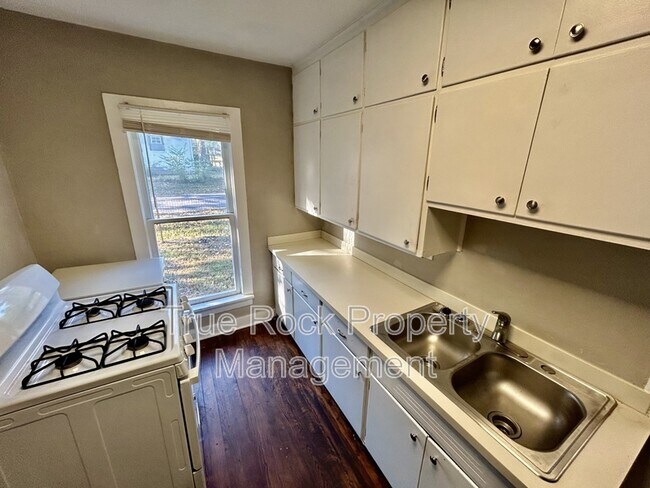 Photo - 303 N Maple St