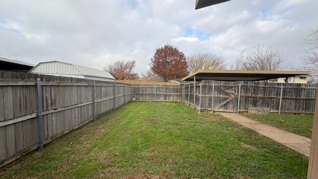 Photo - Cozy 2 Bed 1 Bath Duplex Property!