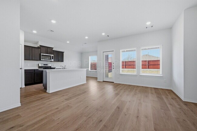 Photo - 2428 Montgomery St