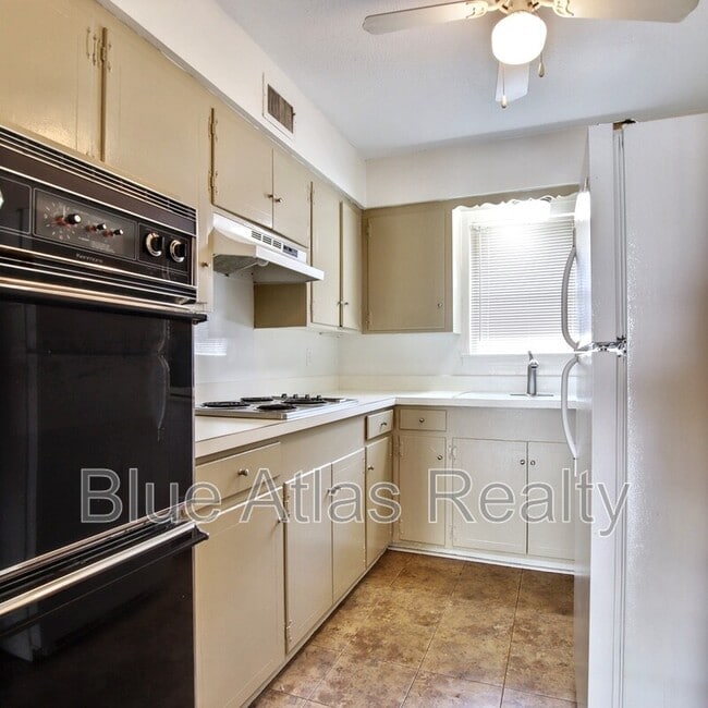 Photo - 3903 Hawthorne Ave