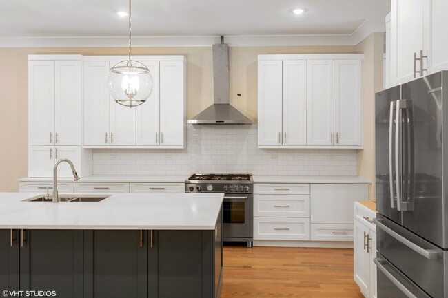 Photo - Condo Quality 3,400 SF Duplex Down in Roscoe Village, Pet Friendly Available August 1st Unit 3116 - 1N