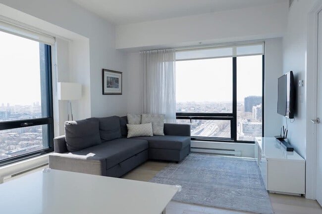 Building Photo - 1288 Av. des Canadiens-de-Montréal Unit SI ID1520409P